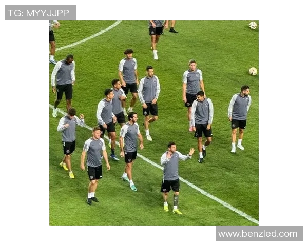 梅罗之前的足球传奇人物回顾与影响力分析 梅罗之前的足球传奇人物回顾与影响力分析